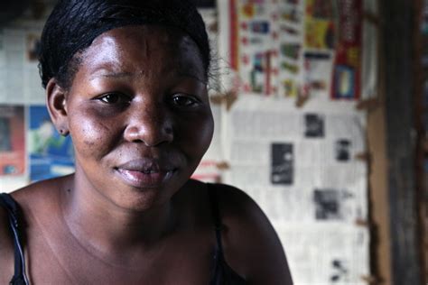 haitian women cross border to give birth