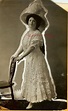 Reine DAVIES c.1908 ORG Vaudeville THEATRE PHOTO F813 - Black & White