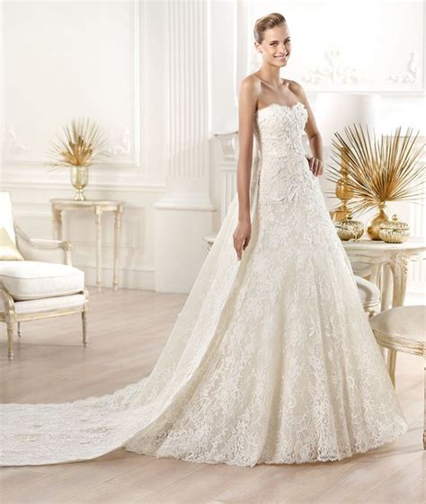 20 Favorite Wedding Gowns From Atelier Pronovias 2014