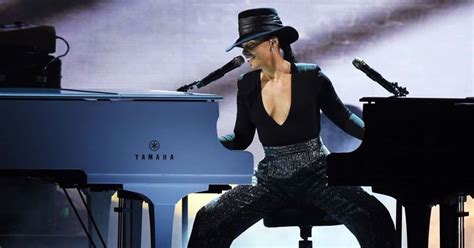 10,000 hours long / so keep the speeches short and go for one more song. 2020 Billboard Music Awards: Is Alicia Keys trying to be ...