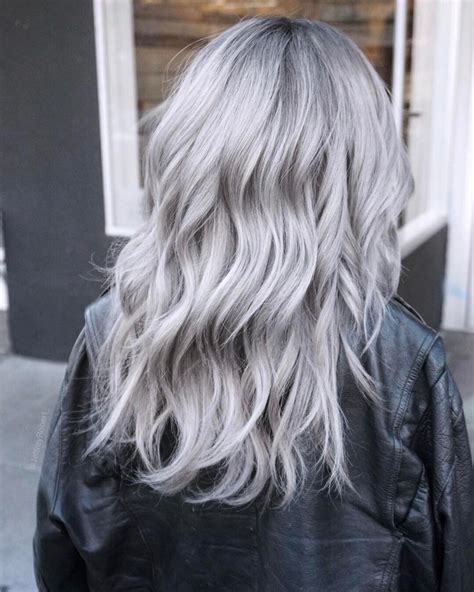 Ways To Wear Icy Silver Hair Transformation Trend Silver Blonde