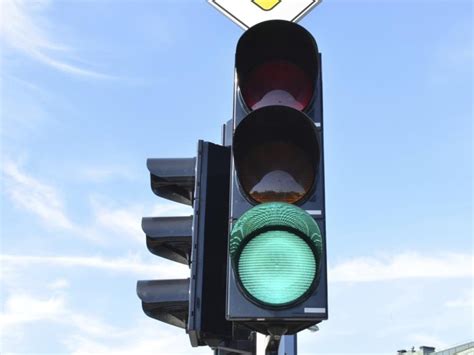 How To Trigger A Green Traffic Light The Advertiser