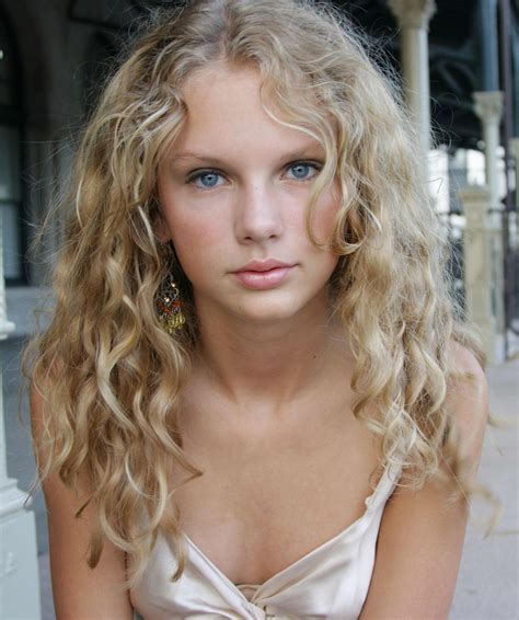 Old School Taylor Swift 2004ishaic Taylor Swift Photoshoot Young