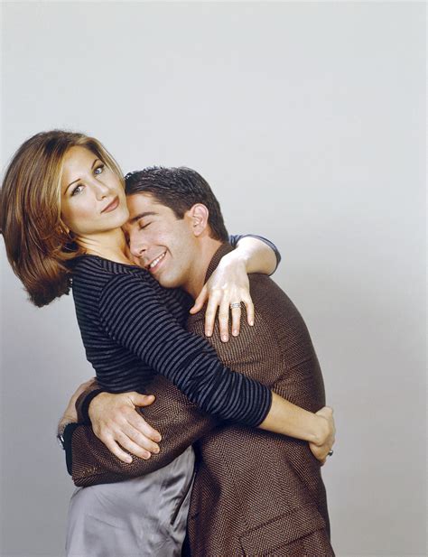 Friends fans react to rumour jennifer aniston and david schwimmer are dating. 90's Club Kid