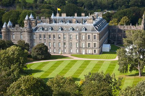 Five of the grandest royal residences of Great Britain - International