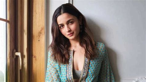 alia bhatt says stars salaries should be reassessed if films perform poorly bollywood
