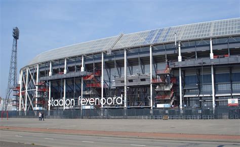 Met nieuws, wedstrijden en spelers. Highworth Warneford at Feyenoord, Tour report | Inspiresport