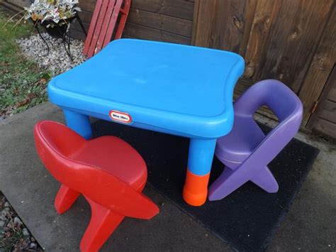 Little Tikes Oversized Table And 2 Chairs Ages 2 6 Legs Adjust Can Go