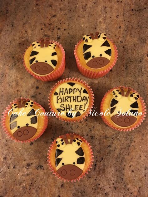 Giraffe Cupcakes Giraffe Cupcakes Diy Cupcakes First Birthdays