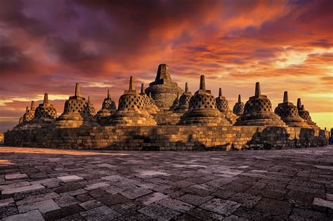 World Most Famous Tourist Attractions In Indonesia Must Be Visited