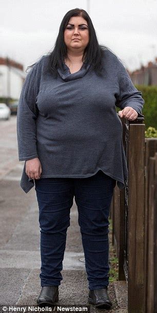 Woman Gains Eight Stone In Six Months Due To Mystery Illness Daily Mail Online