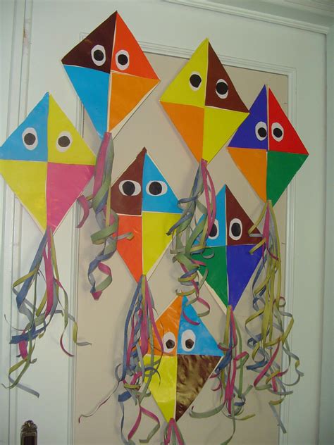 Pin By Suzi Sartor On Atividade Spring Art Projects Diy Kite