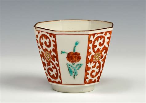 A Small Octagonal Kakiemon Cup Late 17th Century Ceramic Tea Cup