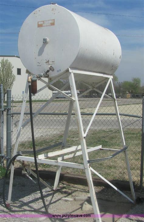 300 Gallon Fuel Tank On Stand In Valley Center Ks Item 7030 Sold