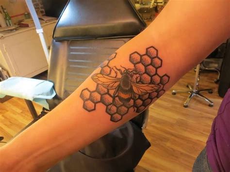 641 x 571 · jpeg. Honeycomb Tattoos | Bumblebee! [by Alena Chun at Icon ...