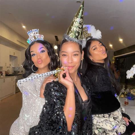 jhené aiko efuru chilombo 🔮 on instagram “hello 2022 we love you 🥰” jhene aiko aiko fashion