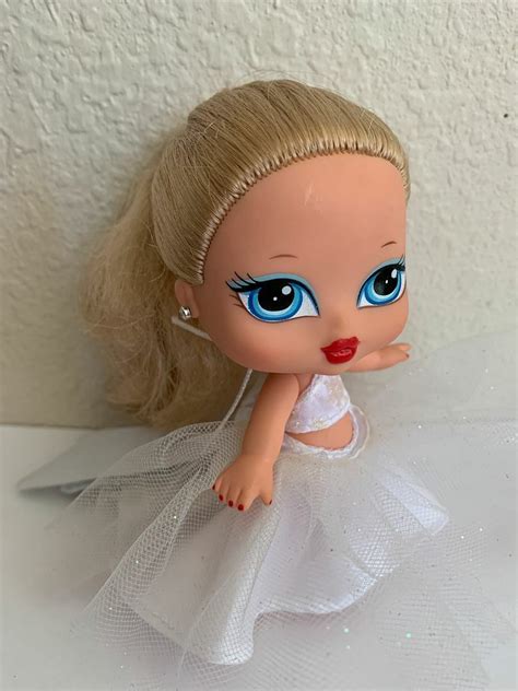 Bratz Babyz Girlz Girl Bride Cloe Doll Blonde Hair Blue Eyes Original