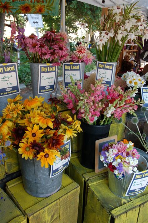 Chicago market, and our uptown farmers market, are joyous places to shop and work, and gather in community. Farmers market flowers ;-) | Flower farmer, Farmers market ...