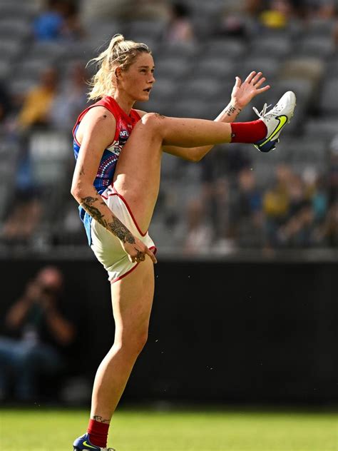 tayla harris opens up on carlton blues exit and trade to melbourne demons aflw 2022 herald sun