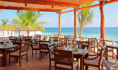 What food & drink options are available at azul beach resort negril by karisma? Azul Beach Hotel Wedding - Modern Destination Weddings