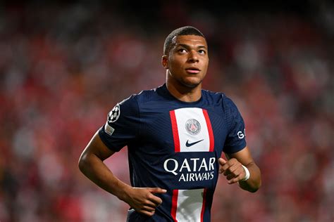 psg prepared to thwart mbappé s free transfer to real madrid report