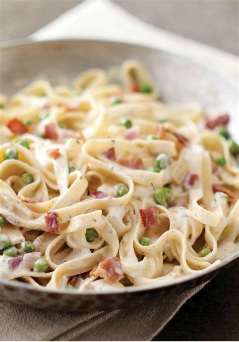 It may not win the low fat diet recipe of the year award, but for a special treat you can't beat cream, cheese and pasta together! PHILADELPHIA Quick Pasta Carbonara - Cream cheese is the ...