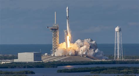 Es ist wieder so weit: SpaceX to launch Egyptian satellite in 2022 - SpaceNews