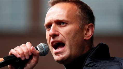 Alexei Navalny Has Bank Accounts Frozen And Flat Seized Bbc News