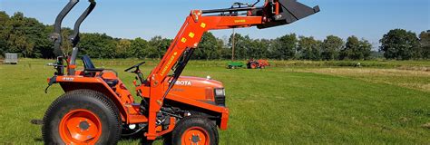 L3200 Kubota Compact Tractor Uk With 4 In 1 Loader Beckside Machinery