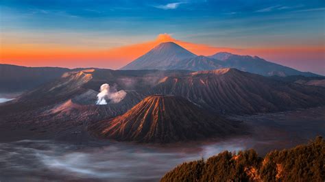 Indonesia Java Volcano Eruption Sky Mountains Wallpaper Nature