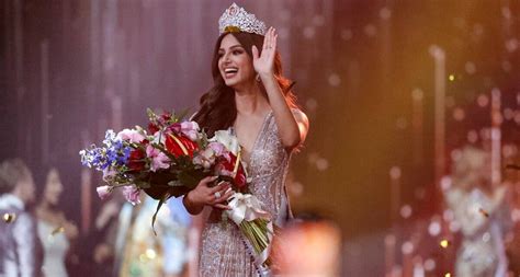 Indian Beauty Harnaaz Sandhu Crowned Miss Universe 2021