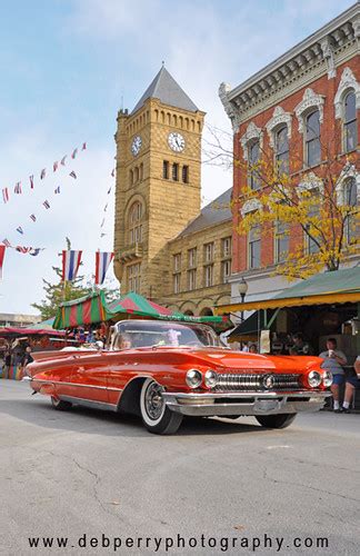 antique car parade 58 | Antique cars roll past the Wells Cou… | Flickr