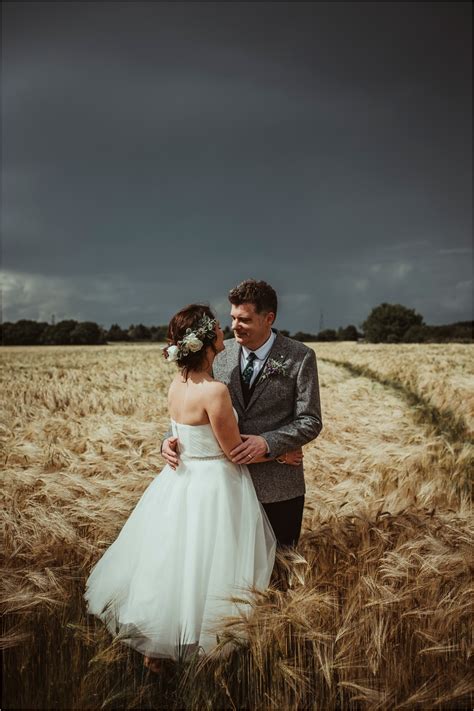 Watch and download on your wedding day with english sub in high quality. Rain on your wedding day - Jess Soper Photography