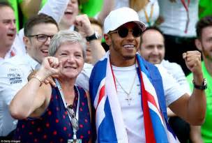 Lewis Hamilton Wins The Formula One Drivers Championship Daily Mail