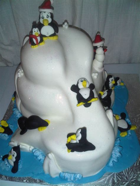 #birthdays #cake #Christmas #penguins  www.lindascreationscustomcakes