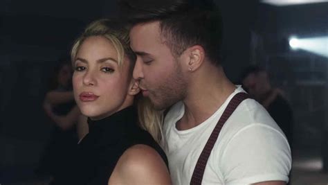 Shakira Y Prince Royce Muestran Sus Sensuales Movimientos En El Video