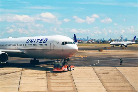 United Airlines Public Relations Nightmare 5 Reasons Why It Wont