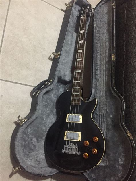 Epiphone Les Paul Bass Guitar With Case Great Condition Epiphone Les