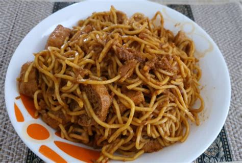 Saya memasak 3 bungkus untuk makan sebagai brunch untuk saya, boy dan aween. resepi mee goreng mamak mat gebu , resepi mee goreng mamak ...