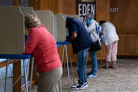 Absentee Voting In Several Key States Is Favoring Democrats The New York Times