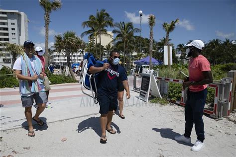 Comienza La Reapertura De Las Playas En Miami Anadolu Ajans