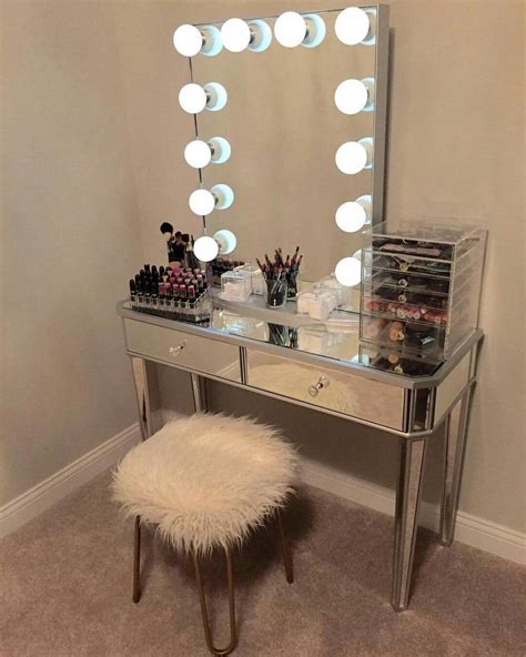 There is no highlighter that can go better without proper lighting. Makeup Vanity Mirror #VanityMirrorwithLights Light Up Vanity Mirror, Vanity Mirror with Lights ...