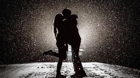2560x1440 Couple Kissing In Snow Night 1440p Resolution Hd 4k