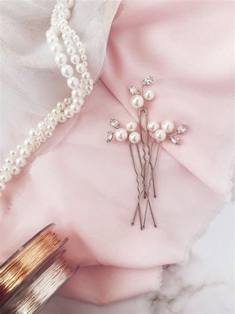 Bridal Pearl Hair Pins Set Of 3 Wedding Hair Pins Pearls Hair Etsy Uk