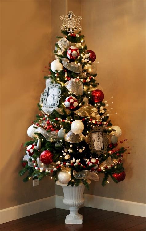 45 Amazing Disney Christmas Tree Decorations Ideas Decoration Love