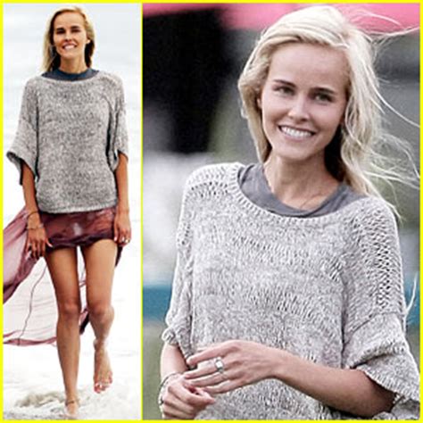 Isabel Lucas Knight Of Cups Beach Fun Christian Bale Isabel