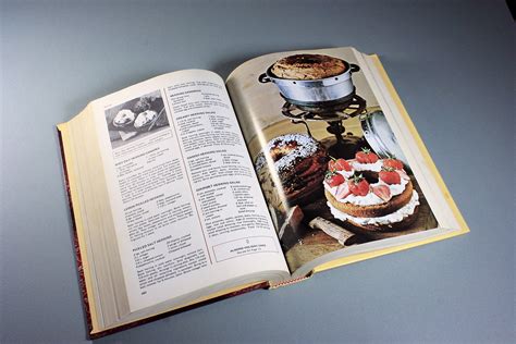 Cookbook Encyclopedia Of American Cooking First Editon Reference Book Illustrated Color