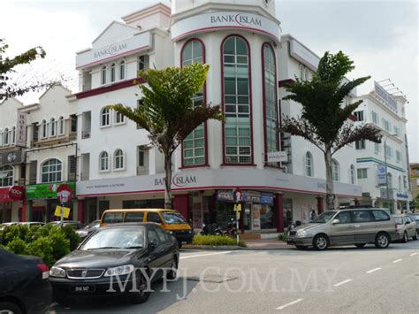 Affin bank merupakan salah satu bank komersial yang terdapat di malaysia. Bank Islam Kota- Damansara Branch, Dataran Sunway, PJU 5 ...