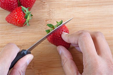 Cardamom Kitchen Slice And Dice Strawberries