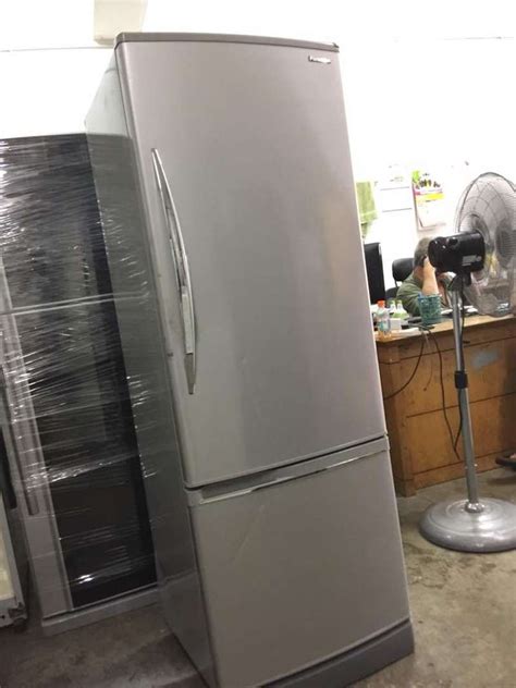 Ini adalah kerana , peti sejuk itu adalah pusat kehidupan sesebuah keluarga. Ice Silver Panasonic Refrigerator Peti Sejuk Ais 2 Pintu ...